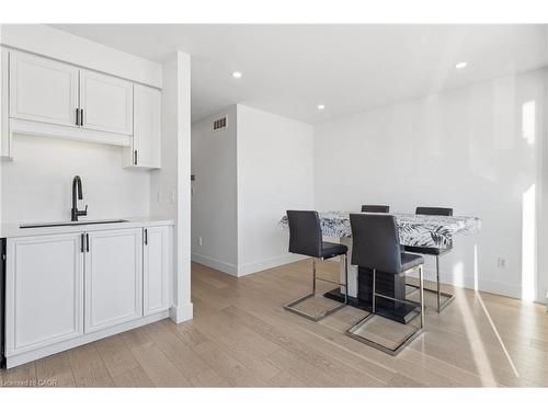 7-1253 Silvan Forest Drive, Burlington, ON - Indoor