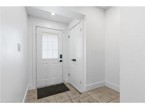 7-1253 Silvan Forest Drive, Burlington, ON - Indoor Photo Showing Other Room