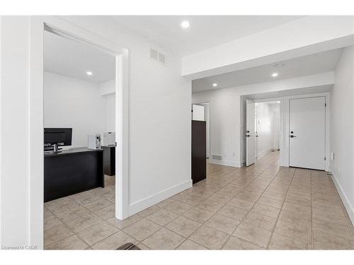 7-1253 Silvan Forest Drive, Burlington, ON - Indoor Photo Showing Other Room