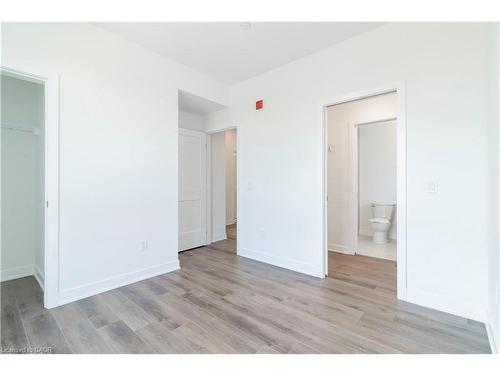 402-312 Erb Street W, Waterloo, ON - Indoor Photo Showing Other Room