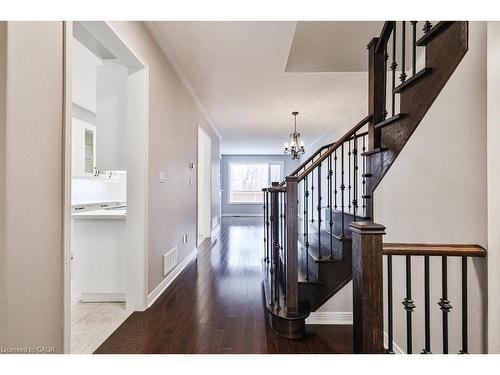 2980 Guire Common, Burlington, ON - Indoor Photo Showing Other Room