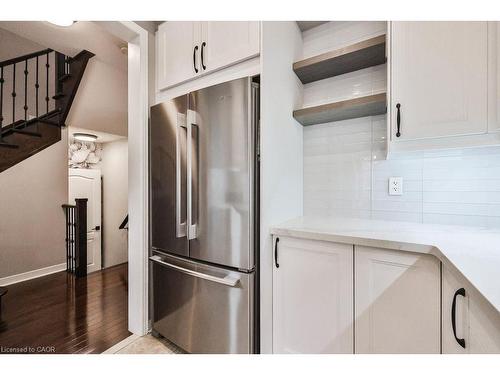 2980 Guire Common, Burlington, ON - Indoor Photo Showing Kitchen