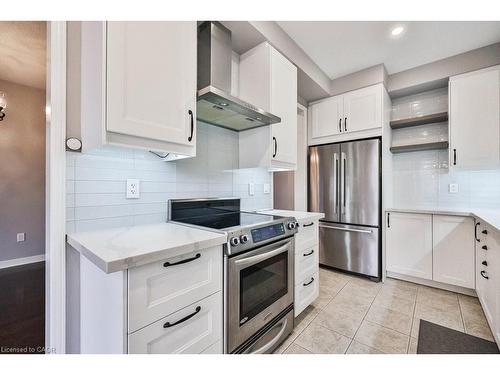 2980 Guire Common, Burlington, ON - Indoor Photo Showing Kitchen With Stainless Steel Kitchen With Upgraded Kitchen