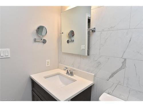 20-1245 Stephenson Drive, Burlington, ON - Indoor Photo Showing Bathroom
