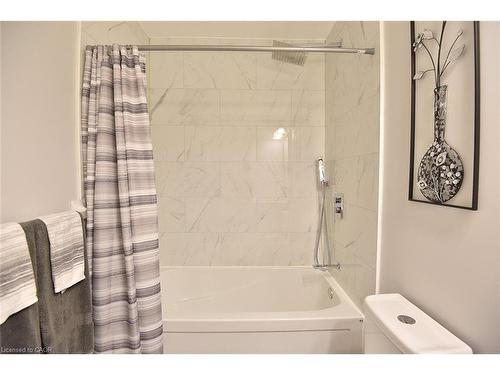 20-1245 Stephenson Drive, Burlington, ON - Indoor Photo Showing Bathroom