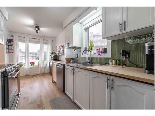 4310 Concord Avenue, Beamsville, ON - Indoor Photo Showing Kitchen With Double Sink