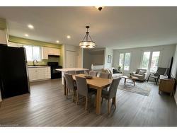 MAIN-38 Mayfair Drive  Welland, ON L3C 7A2