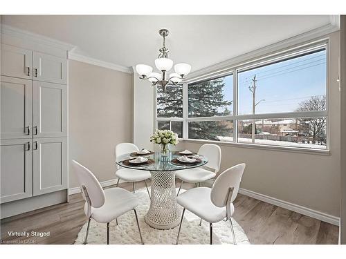 205-200 Jamieson Parkway, Cambridge, ON - Indoor Photo Showing Dining Room