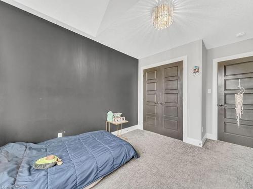 3374 Oriole Drive, London, ON - Indoor Photo Showing Bedroom