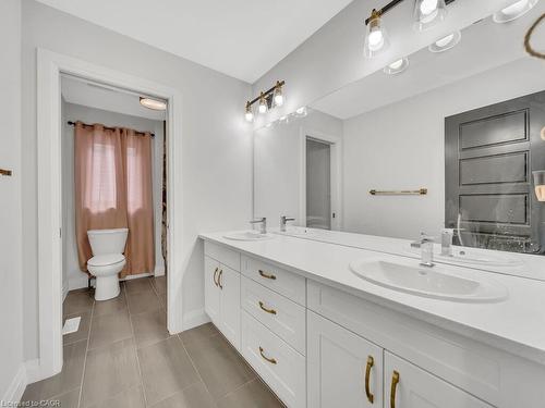 3374 Oriole Drive, London, ON - Indoor Photo Showing Bathroom