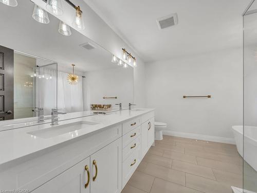 3374 Oriole Drive, London, ON - Indoor Photo Showing Bathroom