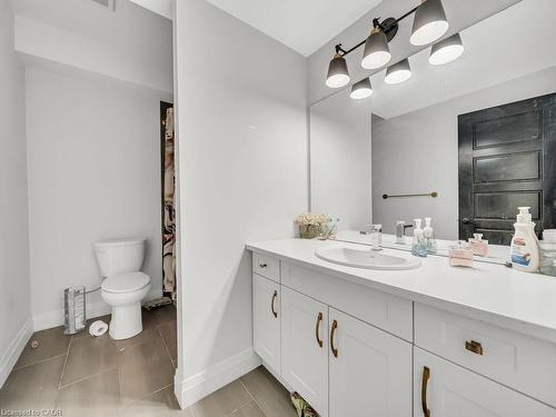 3374 Oriole Drive, London, ON - Indoor Photo Showing Bathroom