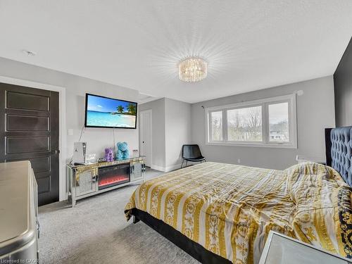 3374 Oriole Drive, London, ON - Indoor Photo Showing Bedroom
