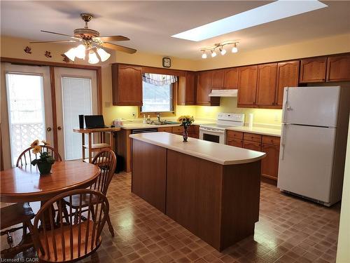 1741 Phillbrook Crescent, London, ON - Indoor Photo Showing Kitchen