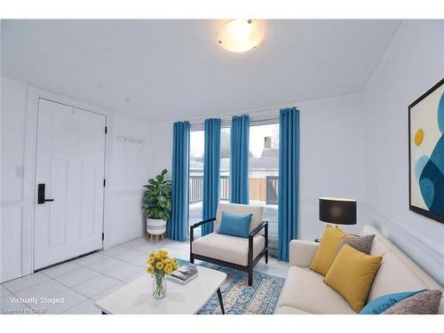 215 Walter Avenue S, Hamilton, ON - Indoor