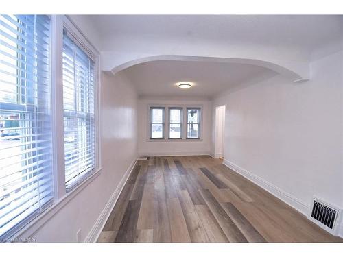 215 Walter Avenue S, Hamilton, ON - Indoor Photo Showing Other Room