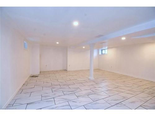 215 Walter Avenue S, Hamilton, ON - Indoor Photo Showing Other Room