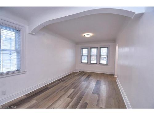 215 Walter Avenue S, Hamilton, ON - Indoor Photo Showing Other Room