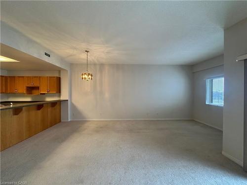 309-210 Main Street E, Dunnville, ON - Indoor