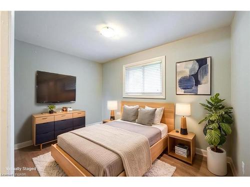 1319 Roseville Road, Cambridge, ON - Indoor Photo Showing Bedroom
