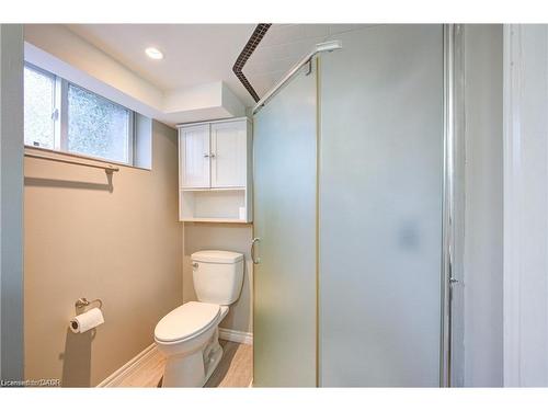 1319 Roseville Road, Cambridge, ON - Indoor Photo Showing Bathroom