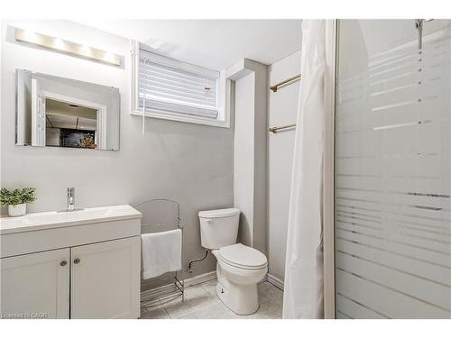 2145 Sandringham Drive, Burlington, ON - Indoor Photo Showing Bathroom
