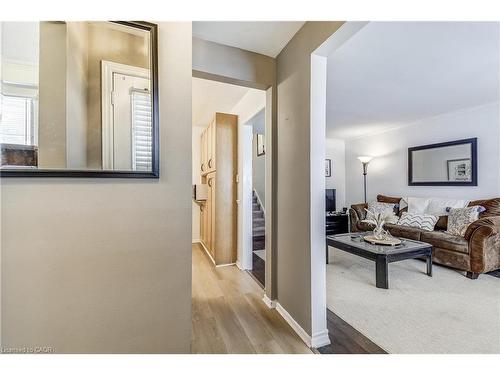 2145 Sandringham Drive, Burlington, ON - Indoor