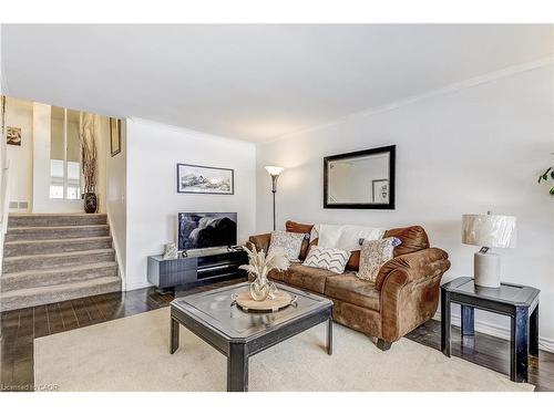 2145 Sandringham Drive, Burlington, ON - Indoor Photo Showing Living Room