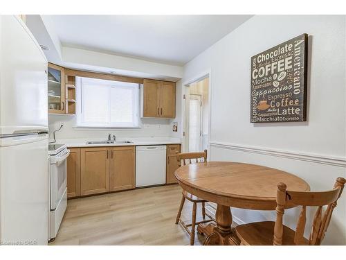 2145 Sandringham Drive, Burlington, ON - Indoor