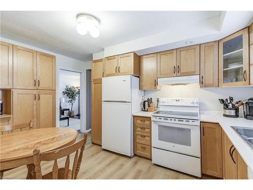 2145 Sandringham Drive, Burlington, ON - Indoor Photo Showing Kitchen
