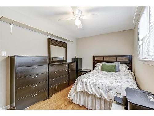 2145 Sandringham Drive, Burlington, ON - Indoor Photo Showing Bedroom