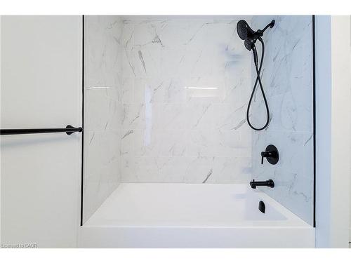 47 Gertrude Street, Hamilton, ON - Indoor Photo Showing Bathroom