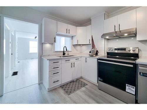 47 Gertrude Street, Hamilton, ON - Indoor Photo Showing Kitchen