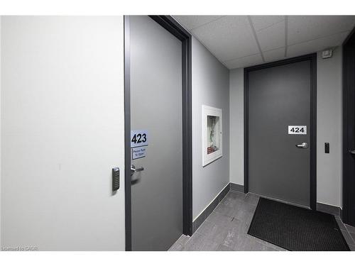 423-1100 South Service Road, Stoney Creek, ON 