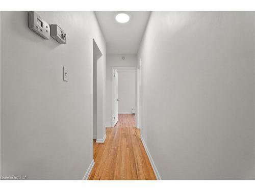 98 Laurier Avenue, Hamilton, ON - Indoor Photo Showing Other Room