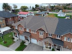 21-45 Seabreeze Crescent  Stoney Creek, ON L8E 0G1