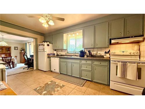 1665 Cockshutt Road, Waterford, ON - Indoor Photo Showing Kitchen