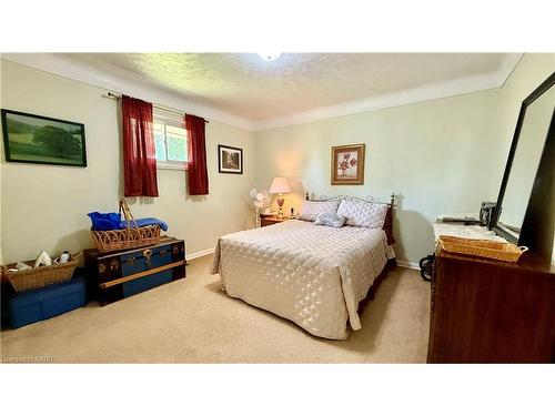 1665 Cockshutt Road, Waterford, ON - Indoor Photo Showing Bedroom