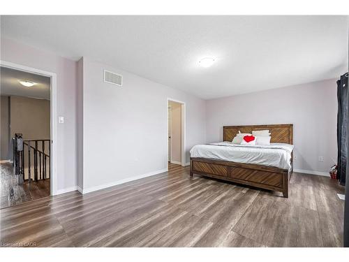 20 Gillespie Drive, Brantford, ON - Indoor Photo Showing Bedroom