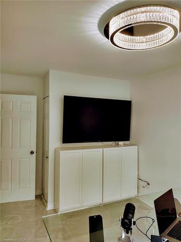 68 Napoli Drive, Hamilton, ON - Indoor