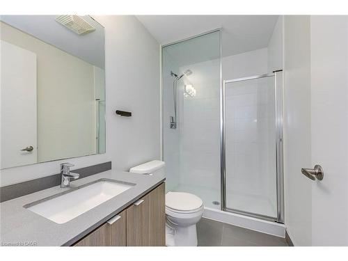 532-5230 Dundas Street, Burlington, ON - Indoor Photo Showing Bathroom