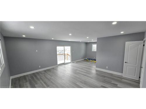 Upper-2274 Line 34, Shakespeare, ON - Indoor