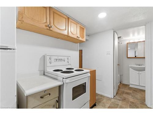 1 (Basement)-503 Victoria Street N, Kitchener, ON - Indoor Photo Showing Kitchen
