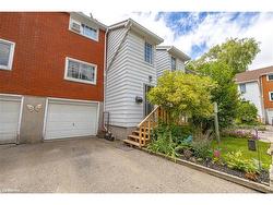 2-643 Albert Street  Waterloo, ON N2L 3V5