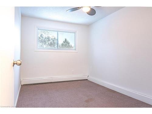 2-643 Albert Street, Waterloo, ON - Indoor Photo Showing Other Room