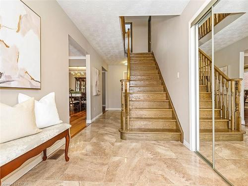 2137 Cleaver Avenue, Burlington, ON - Indoor Photo Showing Other Room