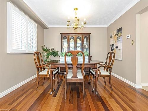 2137 Cleaver Avenue, Burlington, ON - Indoor Photo Showing Dining Room