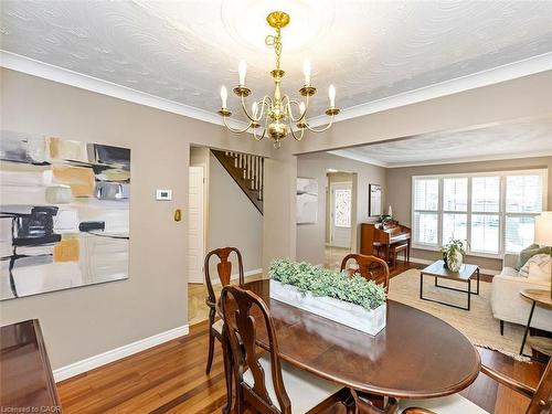 2137 Cleaver Avenue, Burlington, ON - Indoor Photo Showing Dining Room
