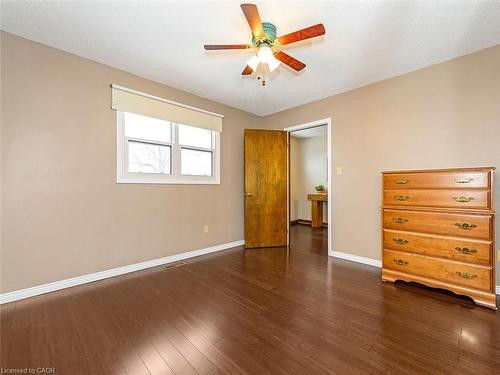 2137 Cleaver Avenue, Burlington, ON - Indoor Photo Showing Other Room