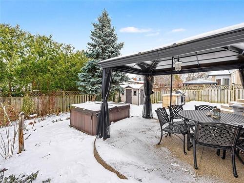 2137 Cleaver Avenue, Burlington, ON - Outdoor